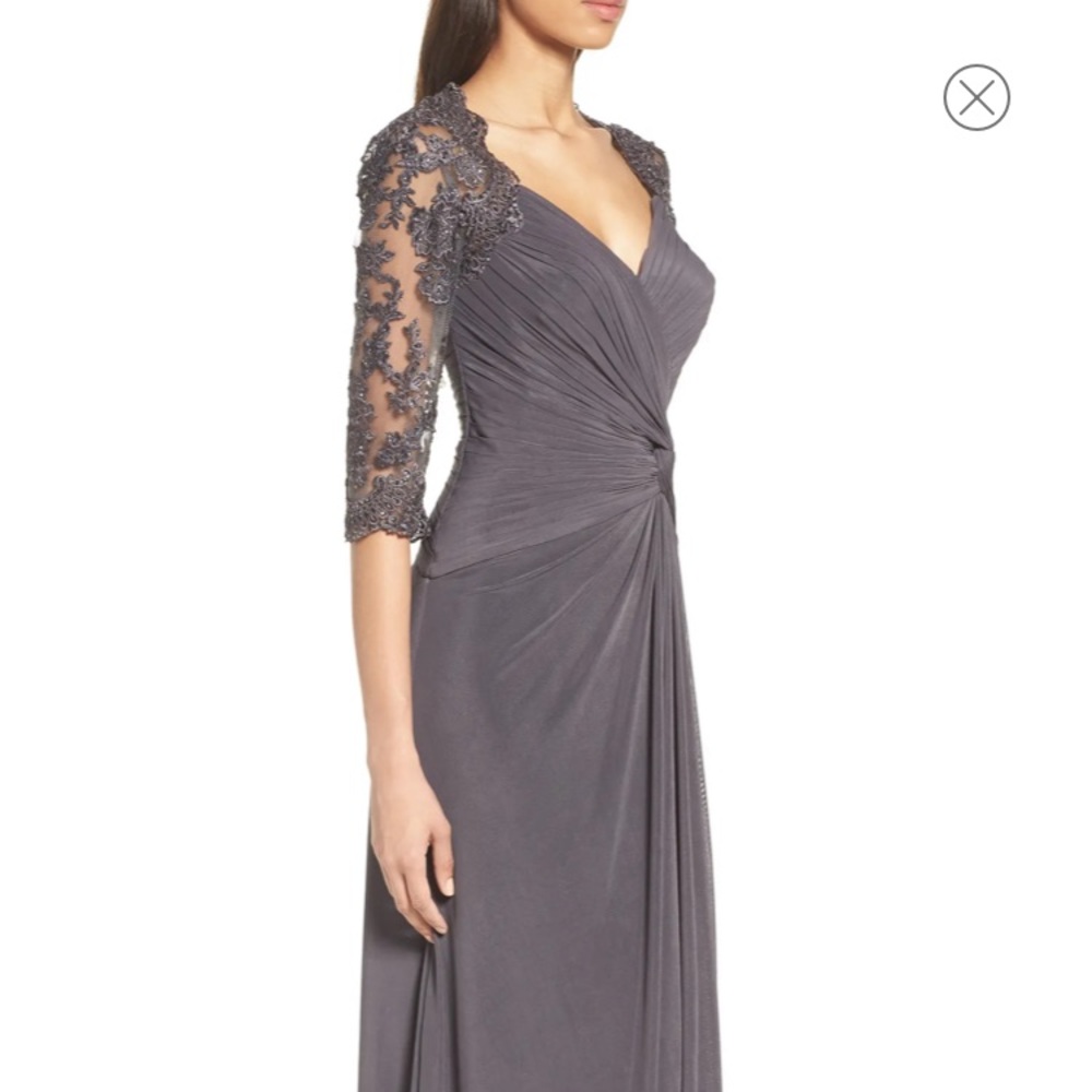 Ruched Twist Column Gown
LA FEMME Gunmetal Grey